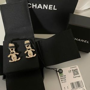 Chanel CC Turnlock drop earrings gold 21s